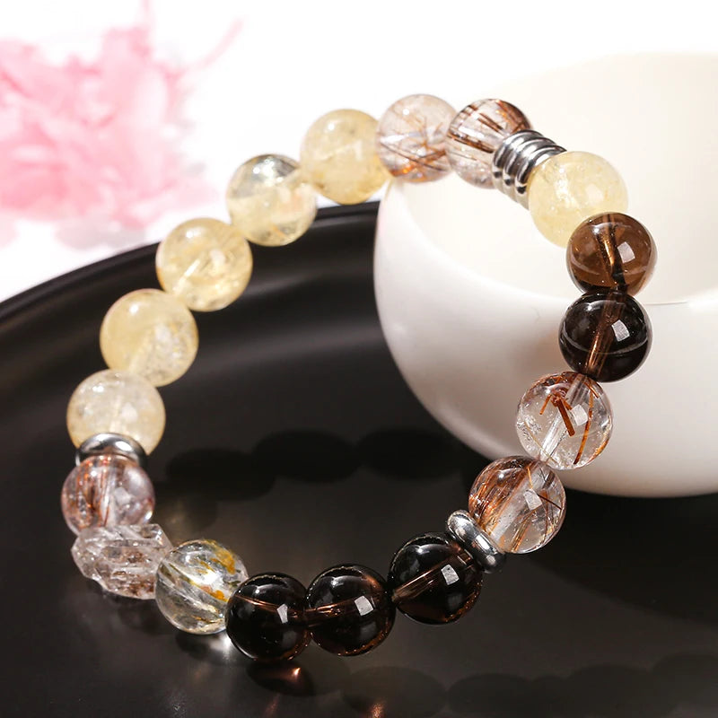 This elegant smoky brown crystal bracelet adds warmth and sophistication, ideal for adding a subtle, earthy touch to any outfit.