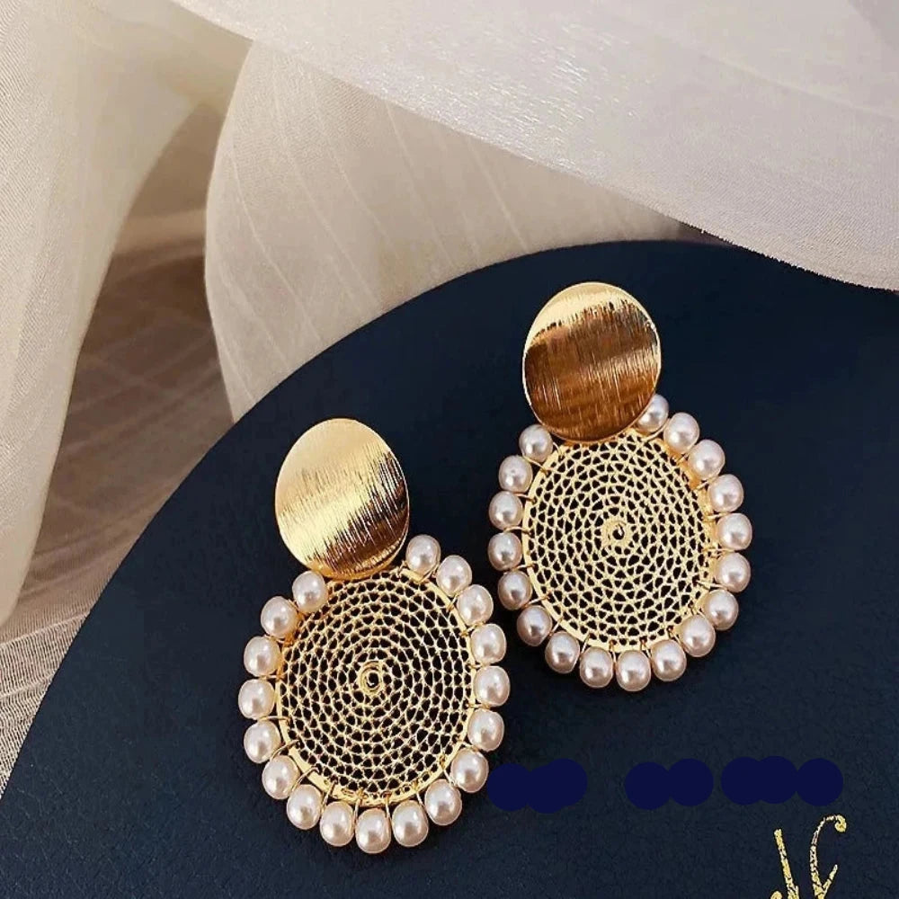 Fashion Jewelry-Accessories Geometry Hollowed Out Circular Pearl Earrings Temperament Tonghua Earrings