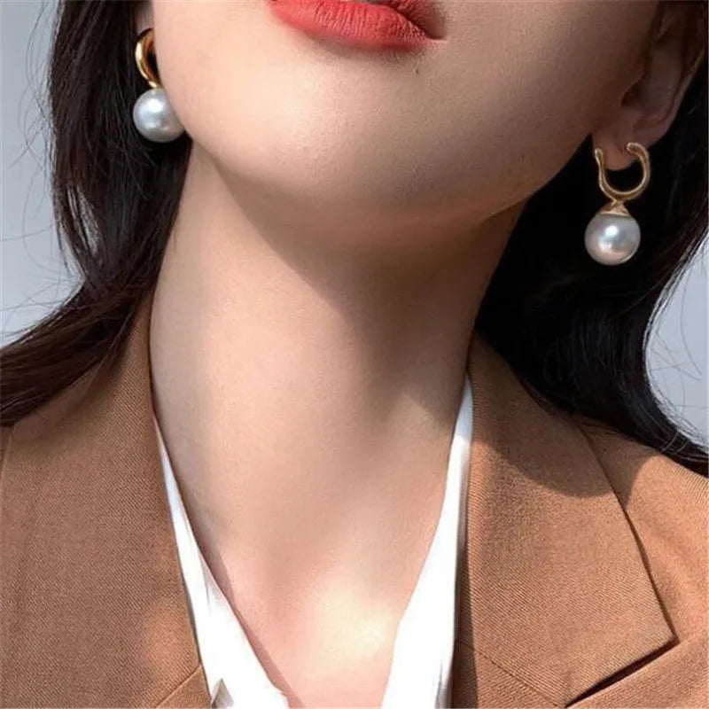 New Fashion Style Geometric Imitation Pearl Earrings Irregular Temperament Female Party Earrings Jewelry Accessories