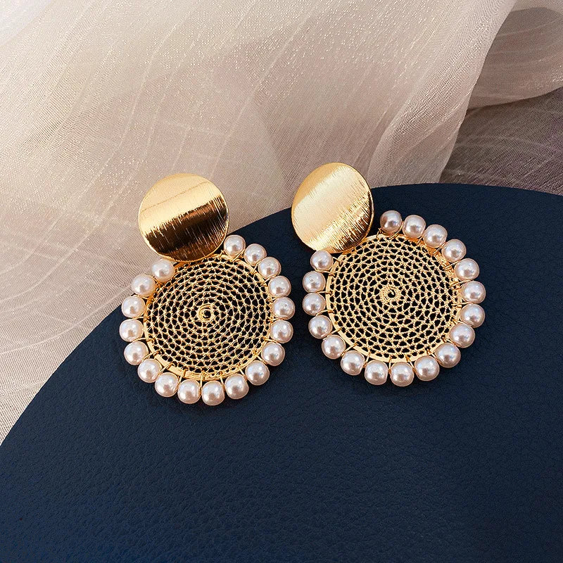 Fashion Jewelry-Accessories Geometry Hollowed Out Circular Pearl Earrings Temperament Tonghua Earrings