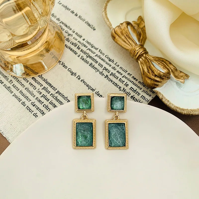 Vintage Simple Green Crystal Square Clip on Earrings Baroque Green Resin Stone Geometric Clip on Earrings Without Piercing Women