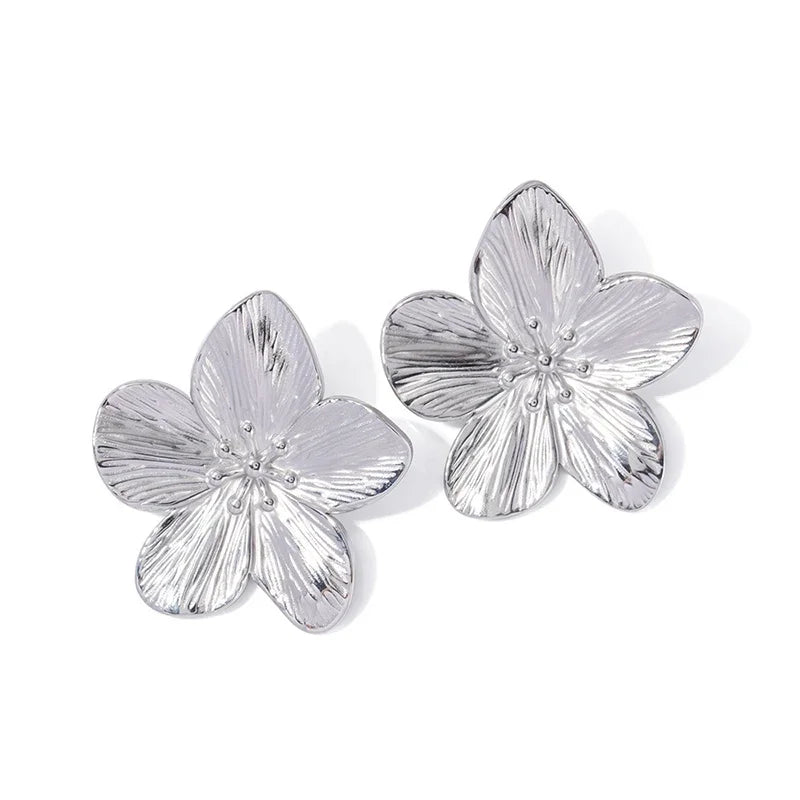 Stylish Vintage Flower Stud Earrings Premium 18k Gold Plated Stainless Steel For Women