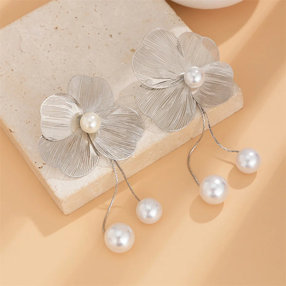 Romantic Flower Petal Long Tassel Drop Earrings for Women Trend Imitation Pearl Hanging Piercing Earrings Wed Jewelry Gift