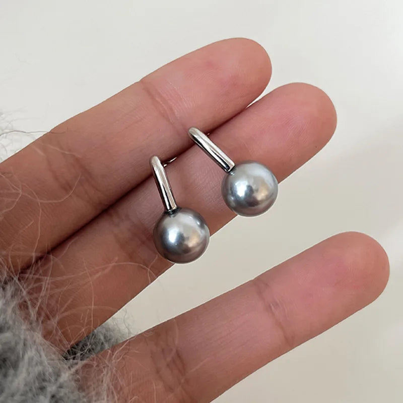 Satarmoon French light luxury grey pearl earrings irregular geometric design earrings cool breeze simple personality earrin