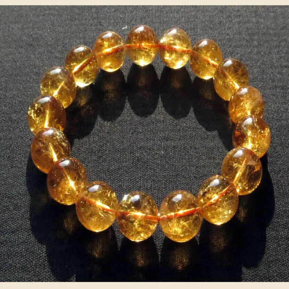 This yellow quartz bracelet is both stylish and supportive, crafted to promote emotional balance and self-confidence.